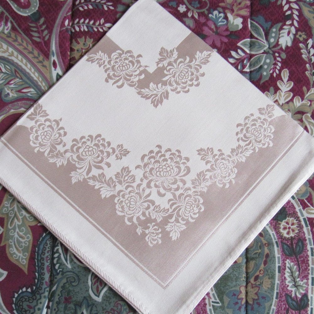 Set of 12 Napkins 20" X 20" Made in Japan